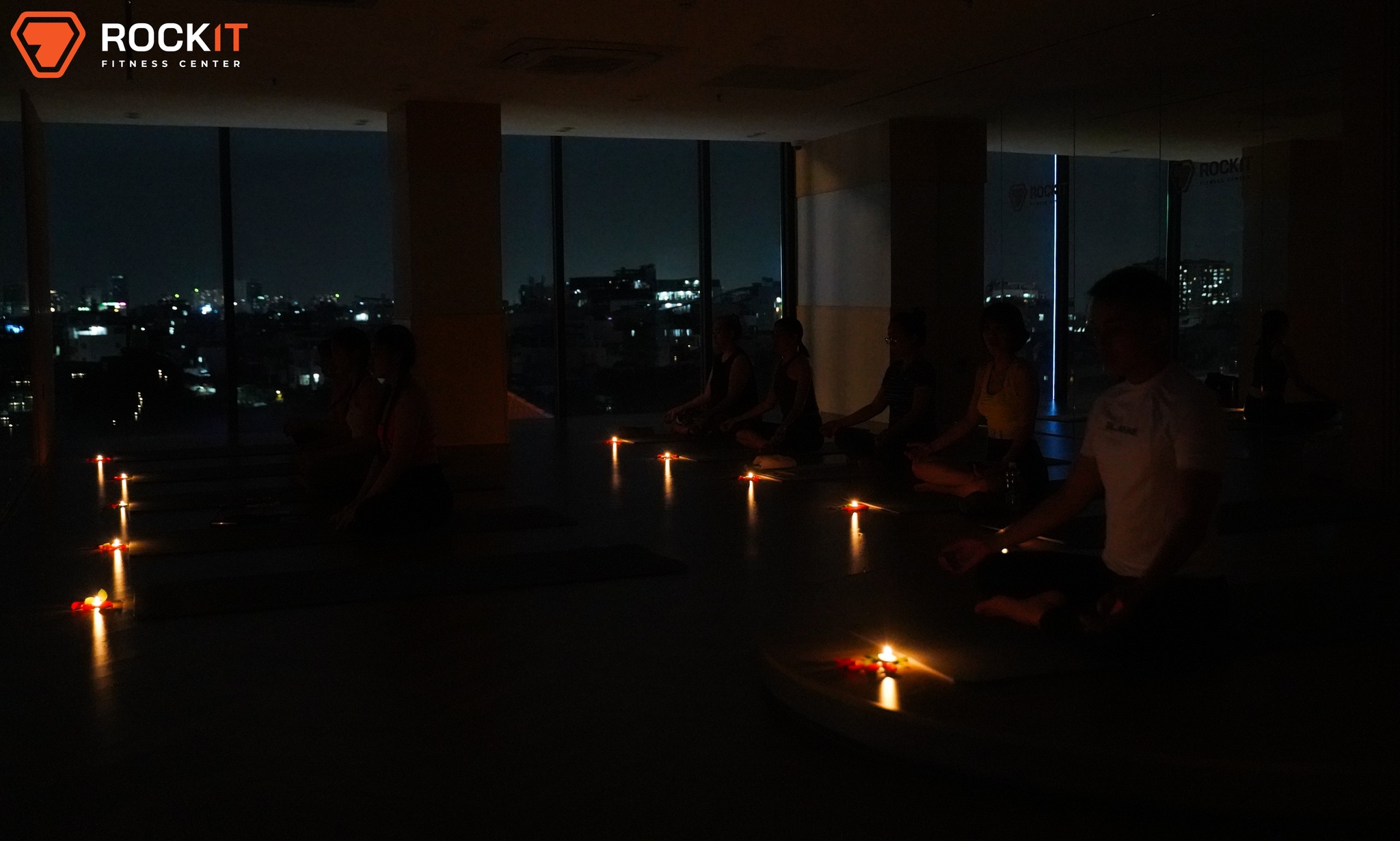 candlelight-yoga-touch-to-understand-a-journey-to-connect-with-the-soul