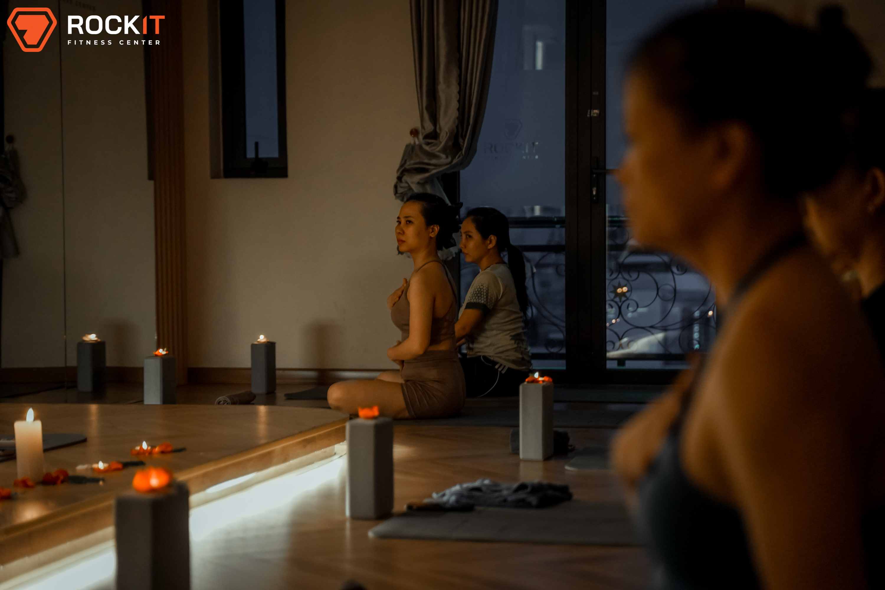 -yoga-thien-nen-trataka-–-giot-nuoc-mat-cua-su-giai-thoat