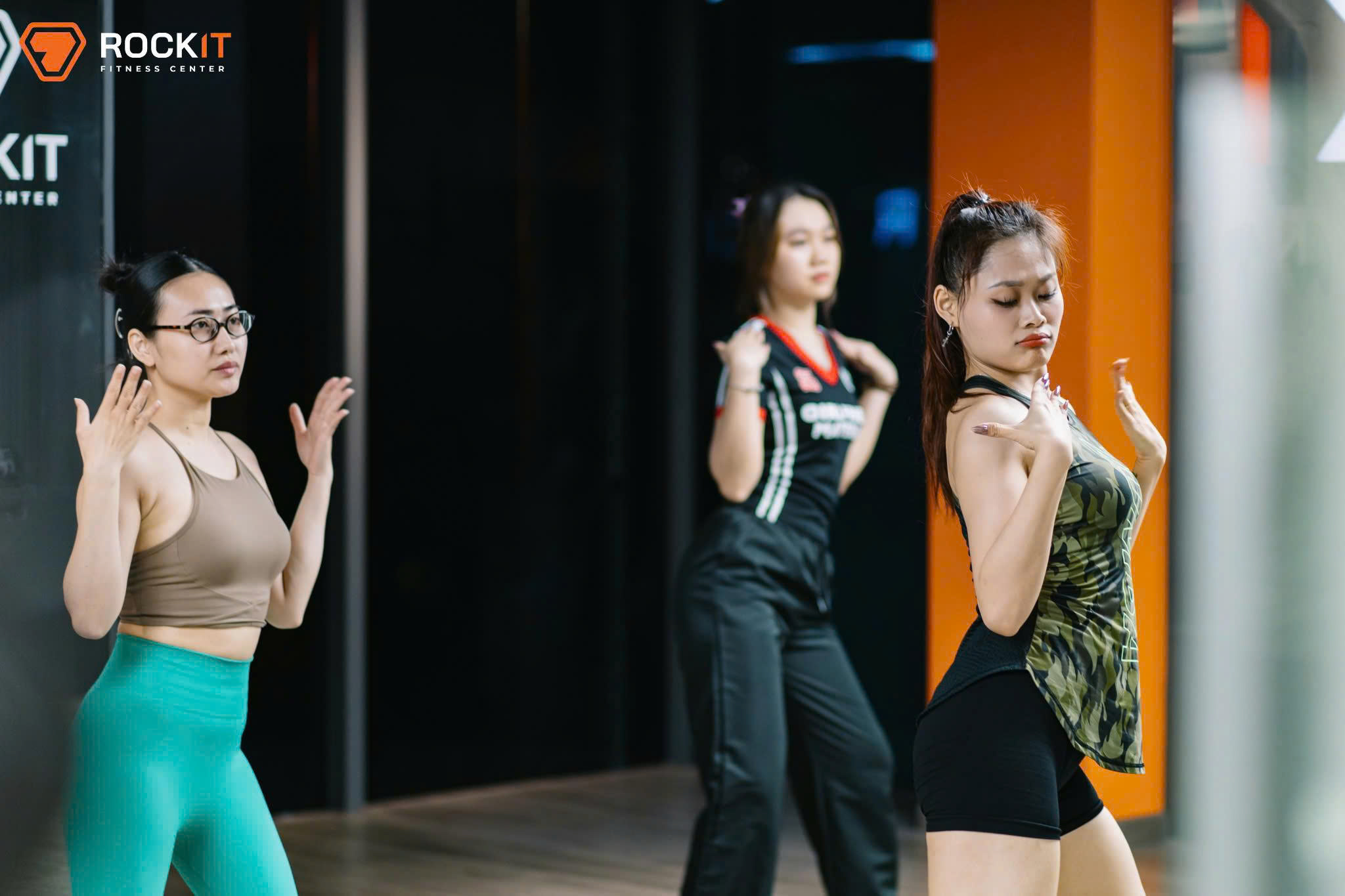 kham-pha-lop-hoc-dance-cho-nguoi-moi-bat-dau