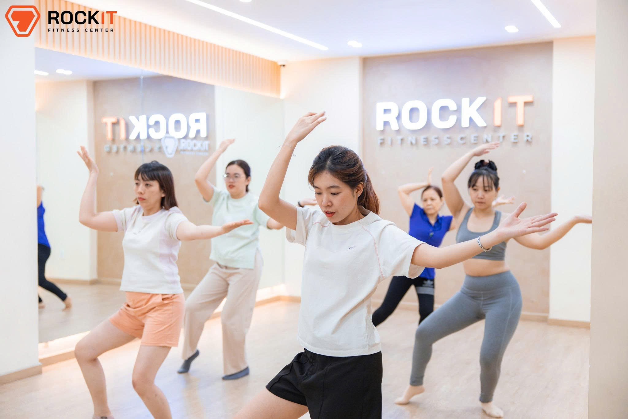kham-pha-lop-hoc-dance-cho-nguoi-moi-bat-dau