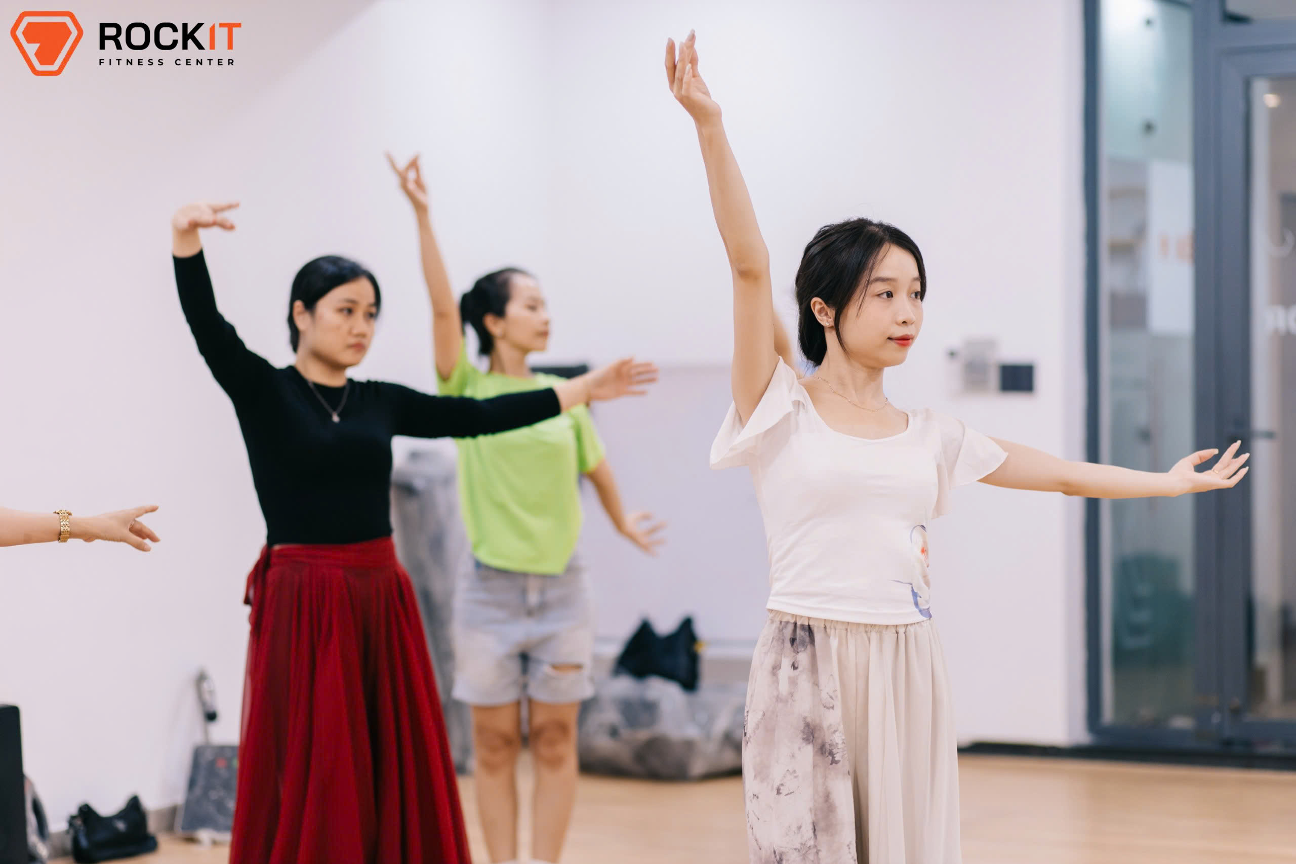 mua-co-trang-nghe-thuat-giao-thoa-giua-suc-khoe-va-net-dep-co-dien