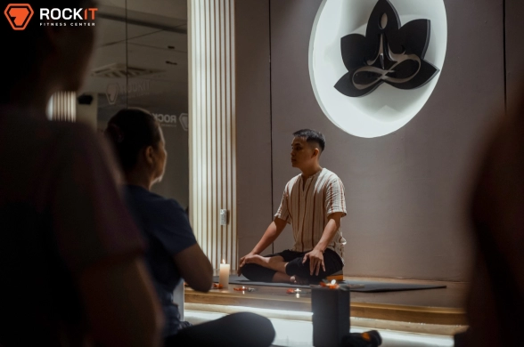 -yoga-thien-nen-trataka-–-giot-nuoc-mat-cua-su-giai-thoat