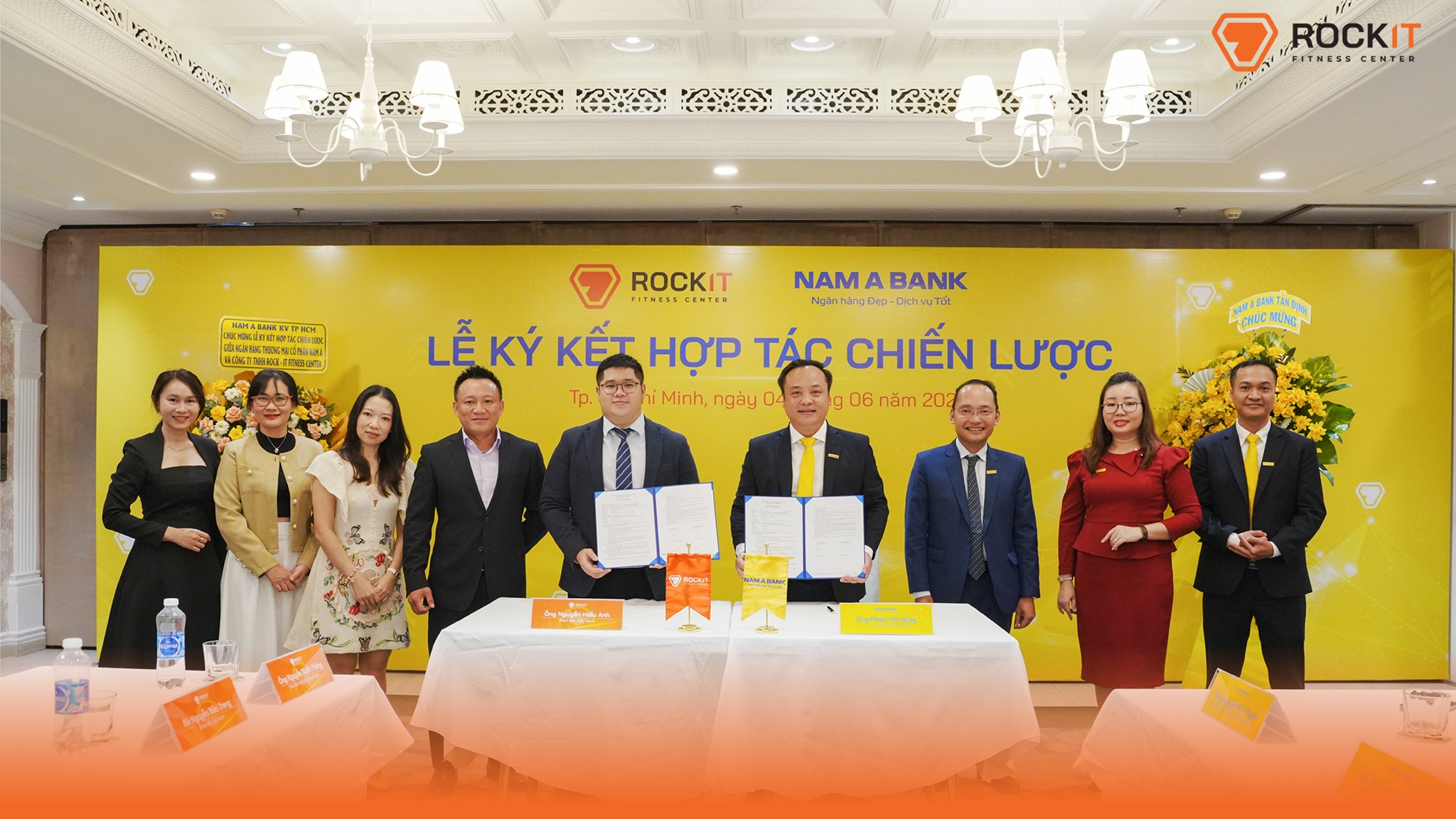 hop-tac-chien-luoc-giua-rock-it-va-ngan-hang-nam-a