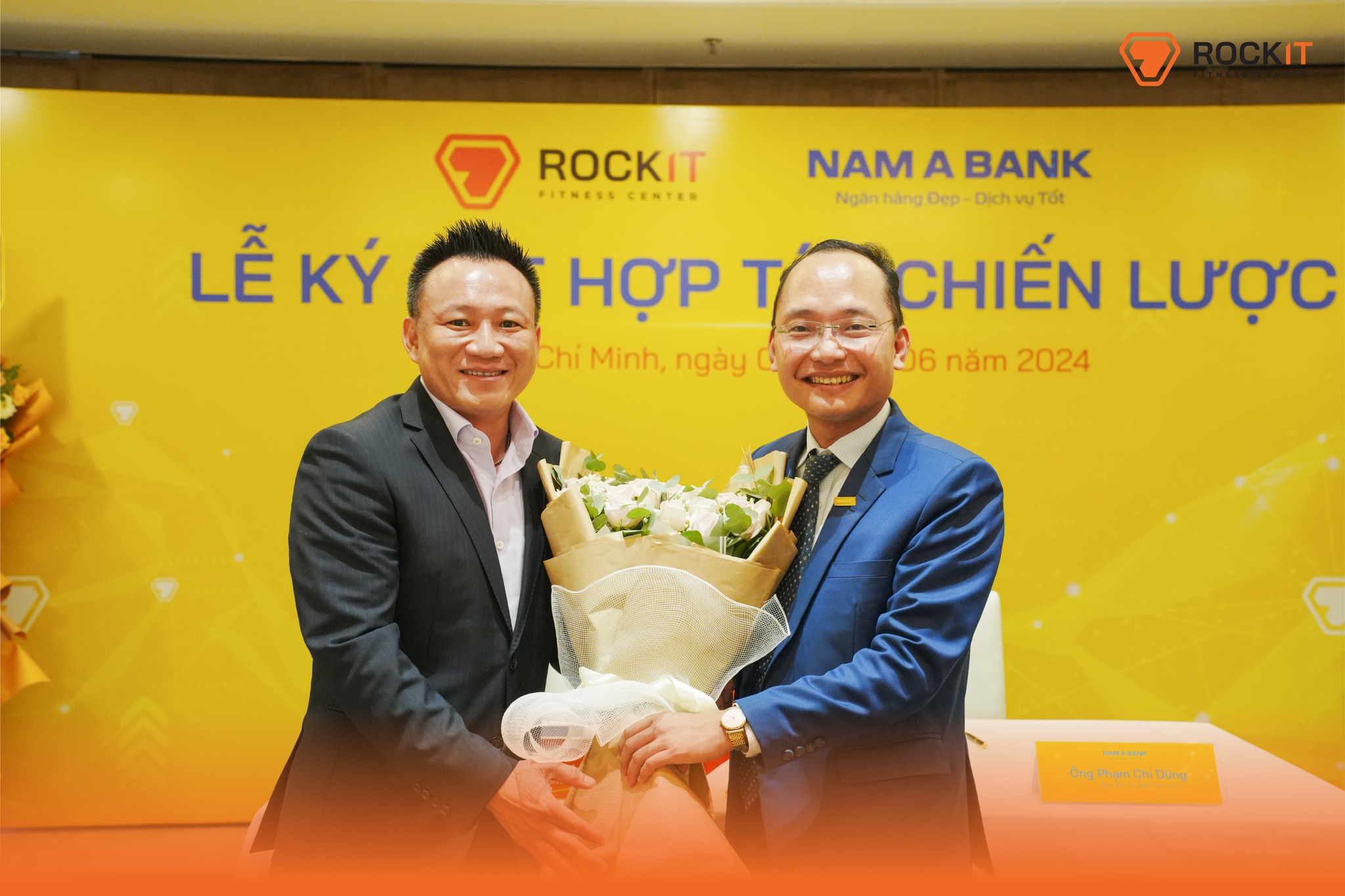 hop-tac-chien-luoc-giua-rock-it-va-ngan-hang-nam-a