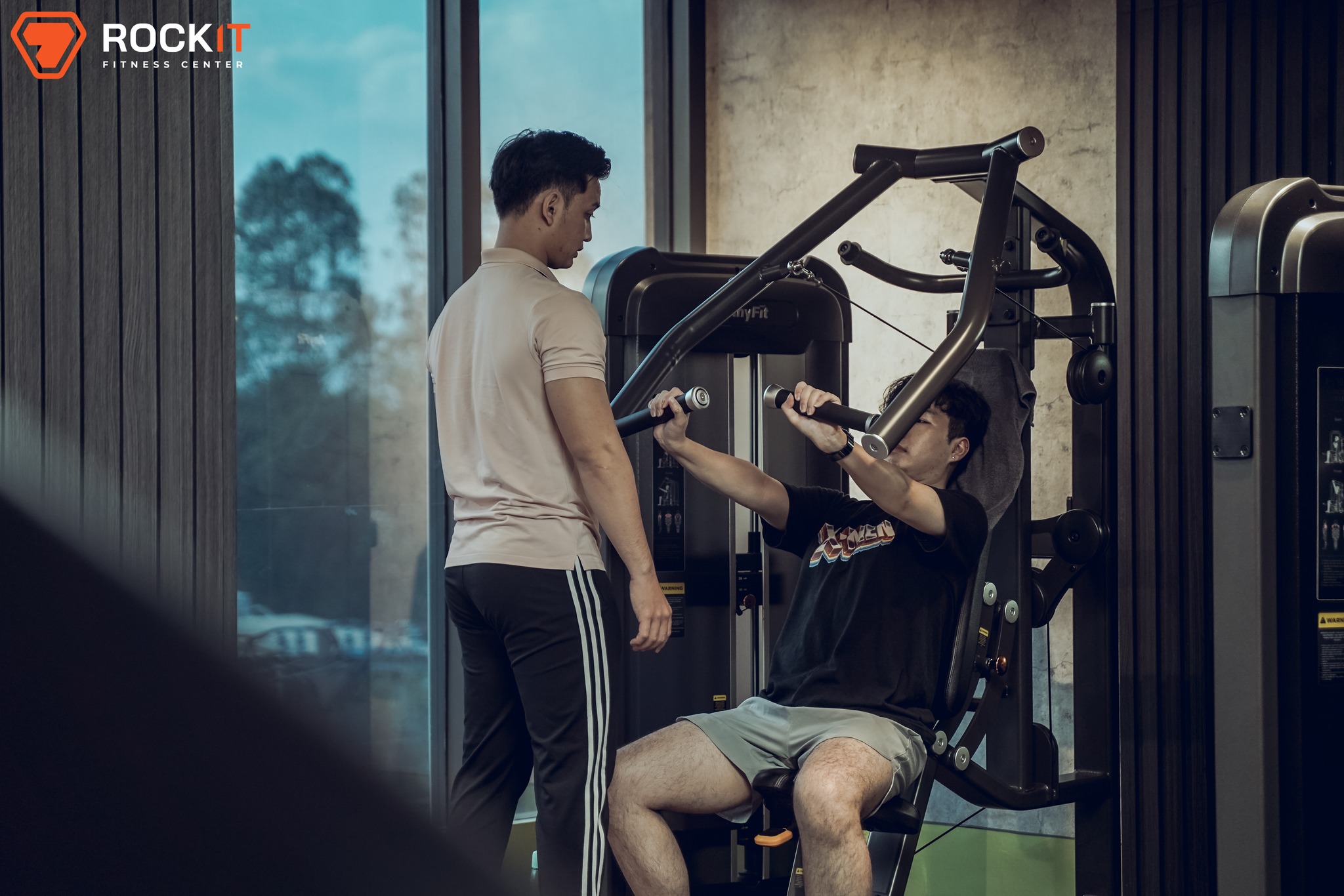 RockIT_HLV cá nhân_Hệ thống phòng gym đạt chuẩn 5 sao