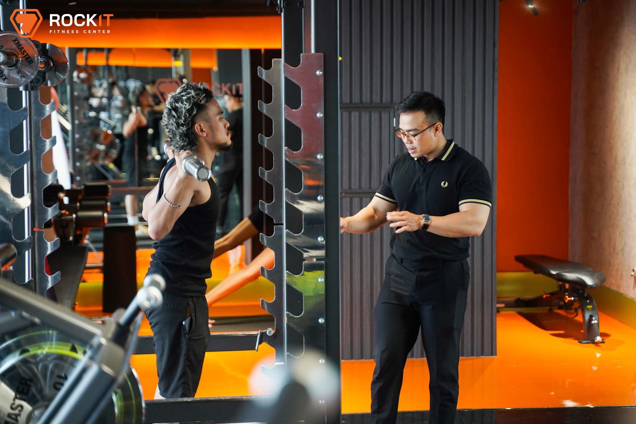 mot-ngay-moi-tran-day-nang-luong-cung-rock-it